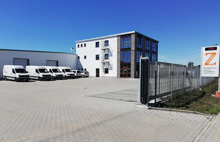 Außenansicht des Unternehmens Zeidler in Radeburg im Gewerbegebiet